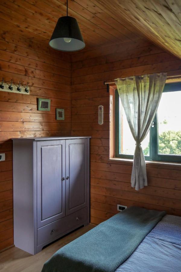 Rose Hip Hill Farm Bed and Breakfast Valea Tirnei Buitenkant foto